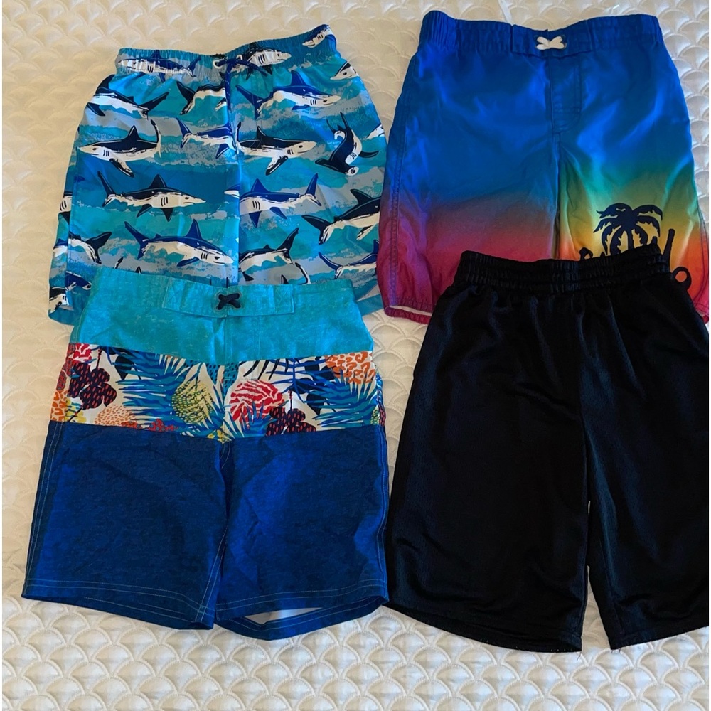 Boys shorts and top size 8